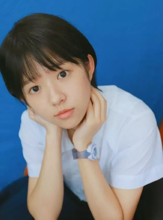 原创何蓝逗是谁啊被网友diss情商低还一直在热搜上