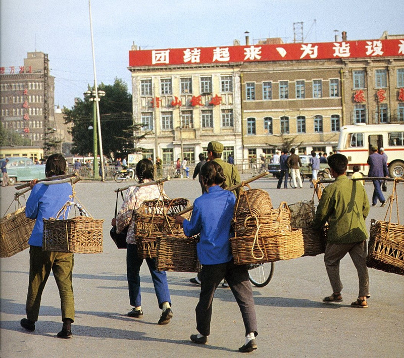原创老照片里的辽宁大连让我们一起来回忆那些年