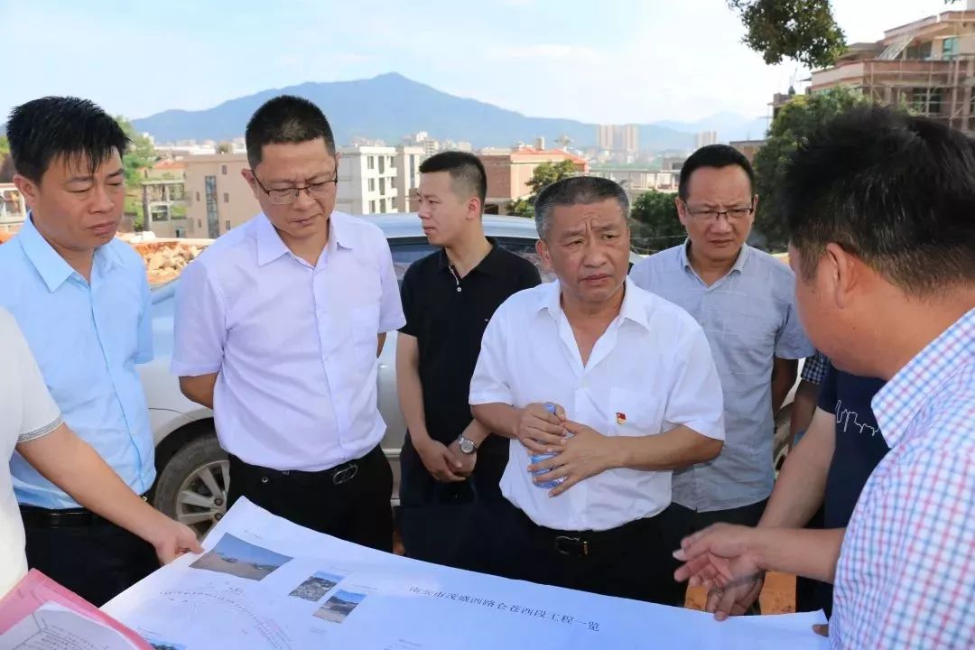 【新闻】南安市委常委,政法委书记张瑞平带队到仑苍调研茂盛路仑苍段