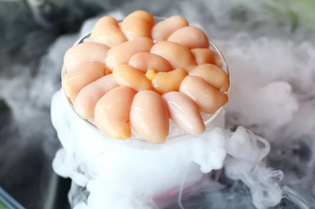 还有农场鸡腰子也都是涮菜中的精品好吃又营养~上桌的时候我正要拿到