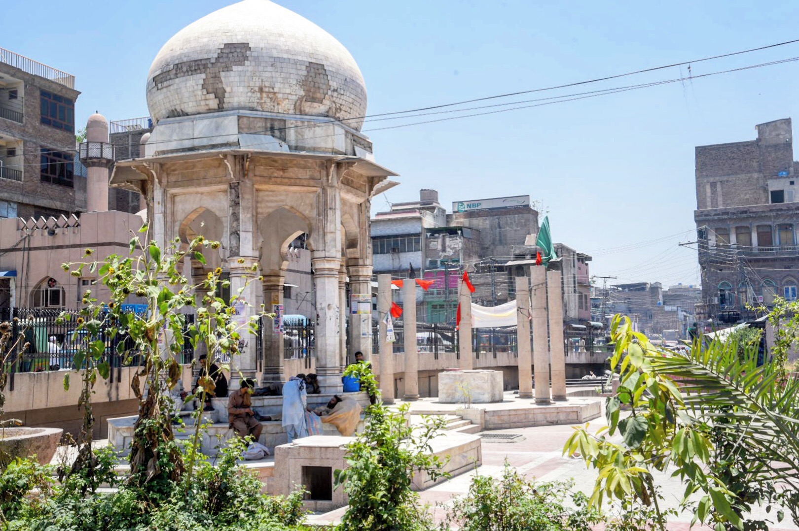 巴基斯坦这个令人色变的边境城市,为了安全给国人特殊待遇_白沙瓦