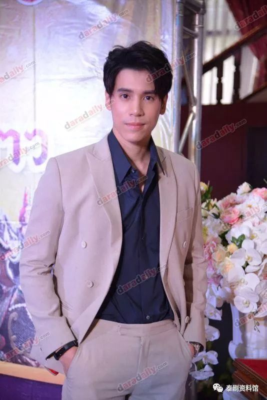 泰国娱乐jesjespipat谈论与villwannarot的感情现状