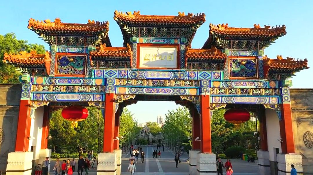 挤爆了迎泽公园惊艳大变身我劝你周末别去人太多景太美