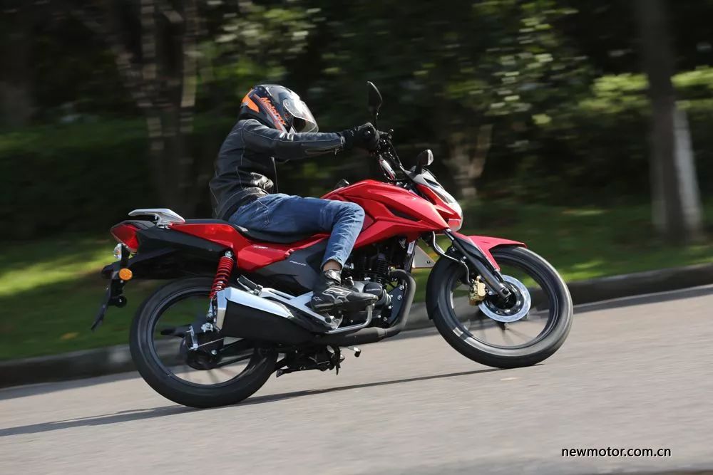 入门精品小排新大洲本田cbf125r评测报告
