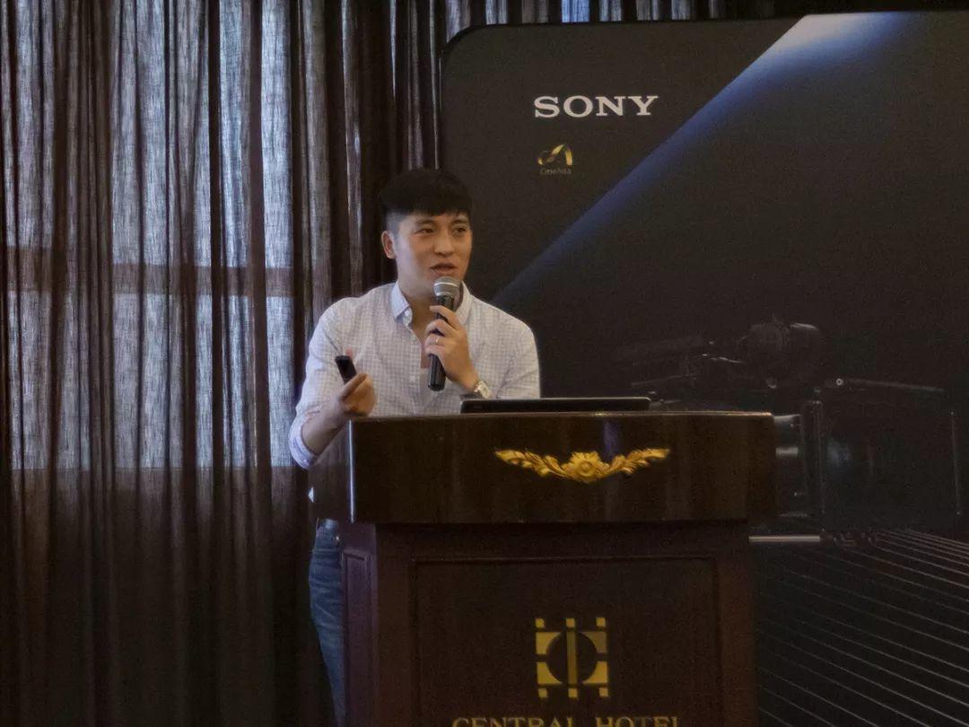 行业多年的上海宜星文化传媒经理/摄影师胡波则从实战拍摄的角度出发