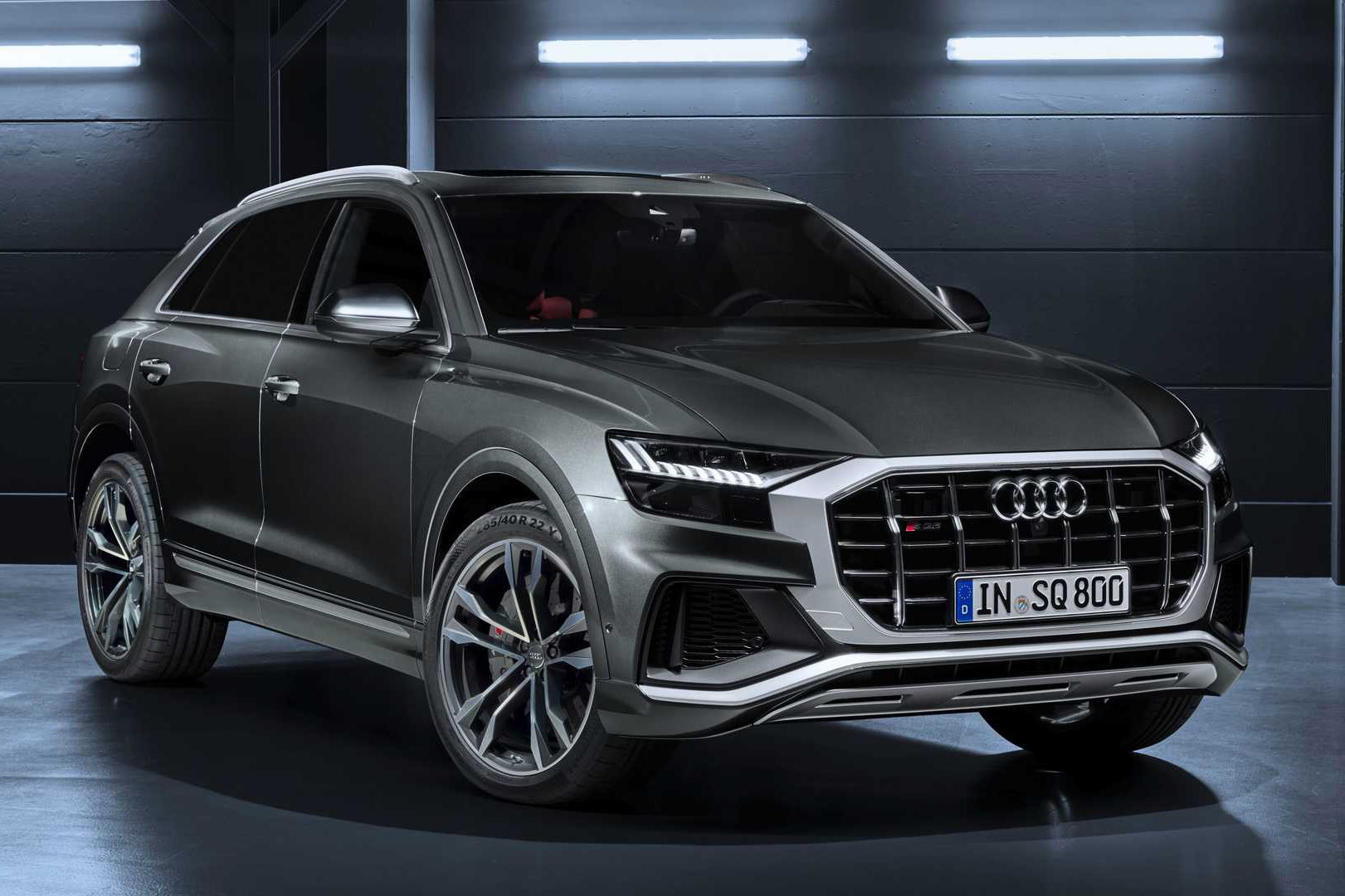 奥迪sq8海外首次亮相429马力900牛米搭载48v轻混系统