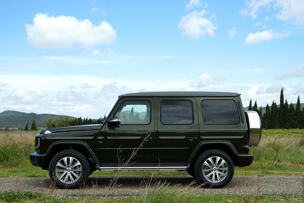 油耗高也想买它是最漂亮的越野车不仅男人喜欢女人也爱