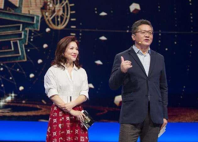 即使不提,也有很多人想要去了解,在前段时间,梦桐的老公就被曝光了