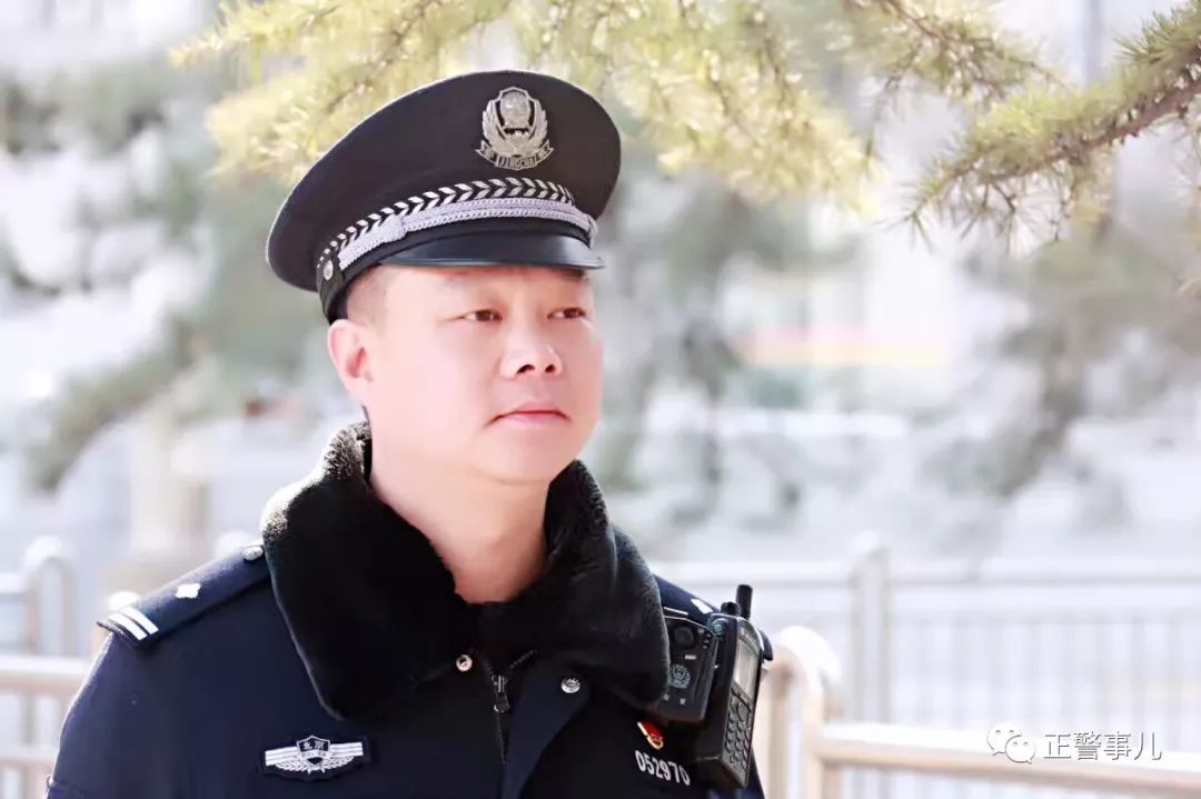 说到初心,追溯起来,就是儿时铲奸除恶,除暴安良的警察梦,也是填报志愿