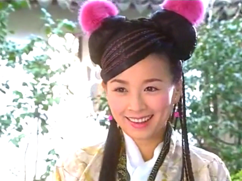 《聚宝盆》中张庭扮演陆春香,虽然她家已经很有钱了,但是她自己却是个