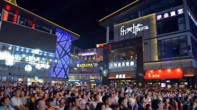 2019百事校园最强音三亚城市赛在乐天城商业广场热爱全开!