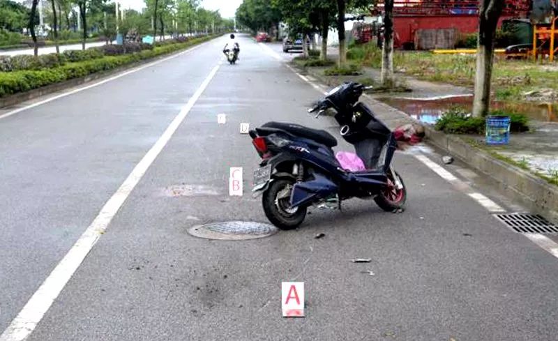 南环路一男子惨遭车祸,重伤昏迷!急寻家属!