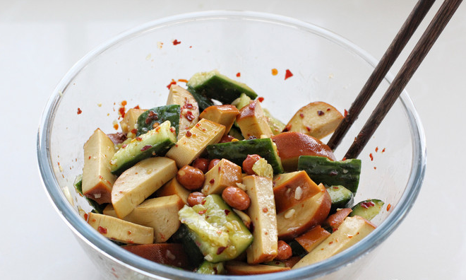 这道下酒菜爽口开胃,有滋有味,比大鱼大肉还过瘾!