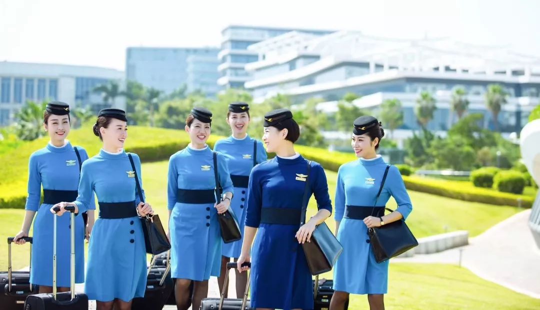 厦航乘务三队丨辽阔蓝天的铿锵玫瑰