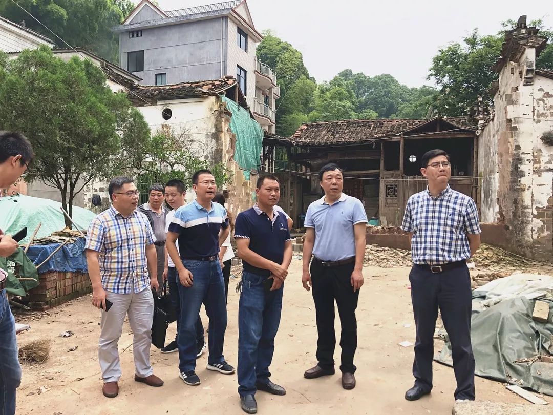 市长刘明鹤到长台督查指导农房整治及风貌提升工作6月22日下午,衢州市