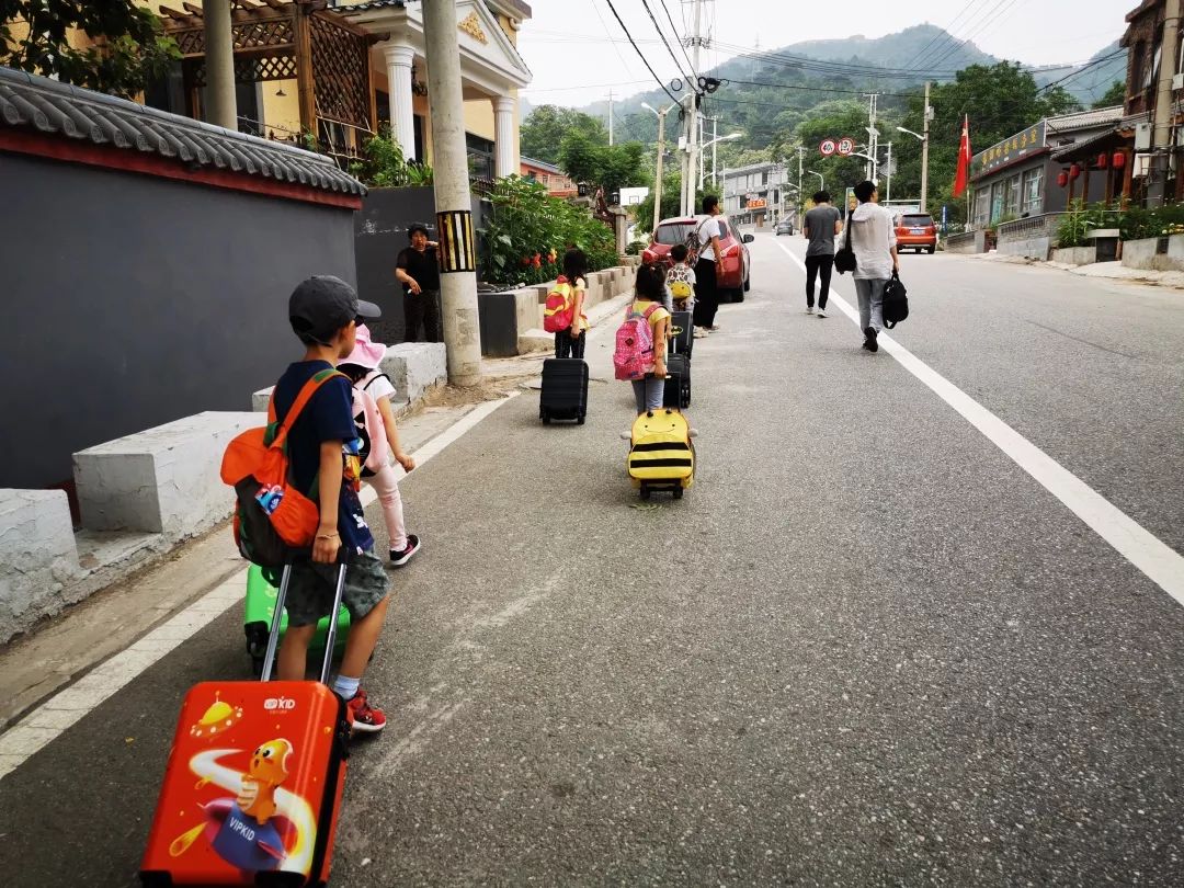 德泮童年馆毕业旅行记飘风不终朝骤雨不终日