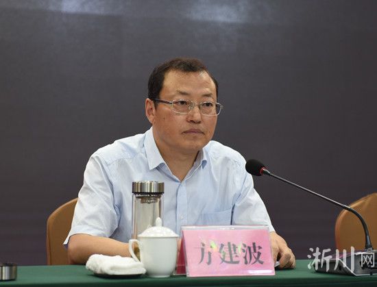 县领导方建波,李明东,陶华,辛泽涛,刘九利,邵书燕,刘建国,李坦,衡尚武