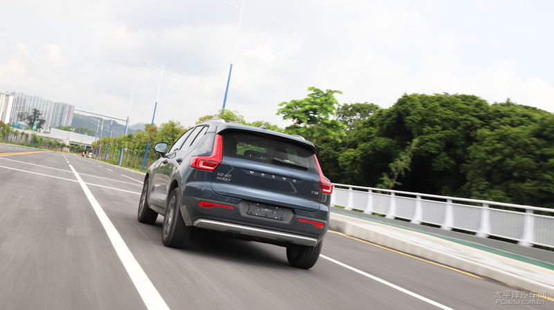 30万买三缸抢先测试沃尔沃xc40t3