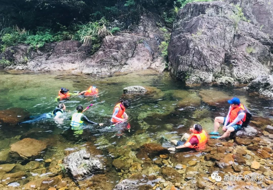 仙居戏水07190721溯溪仙居丽人谷淡竹蓝色浅滩中拥抱夏天