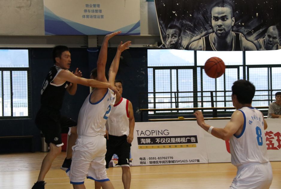 石狮球王陈荣仁首秀单场命中16记三分带领浩博星隆万家宴闯入淘汰赛