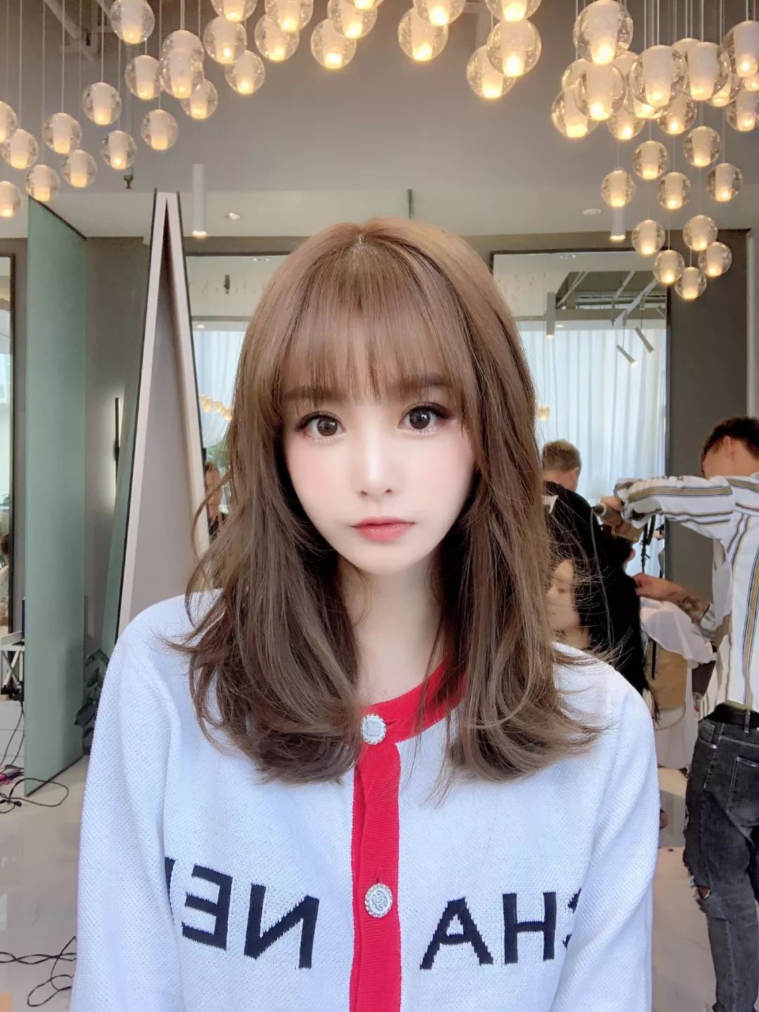 显瘦+显白崂山这家才开的玫瑰美发沙龙终于可以烫染出想要的感觉