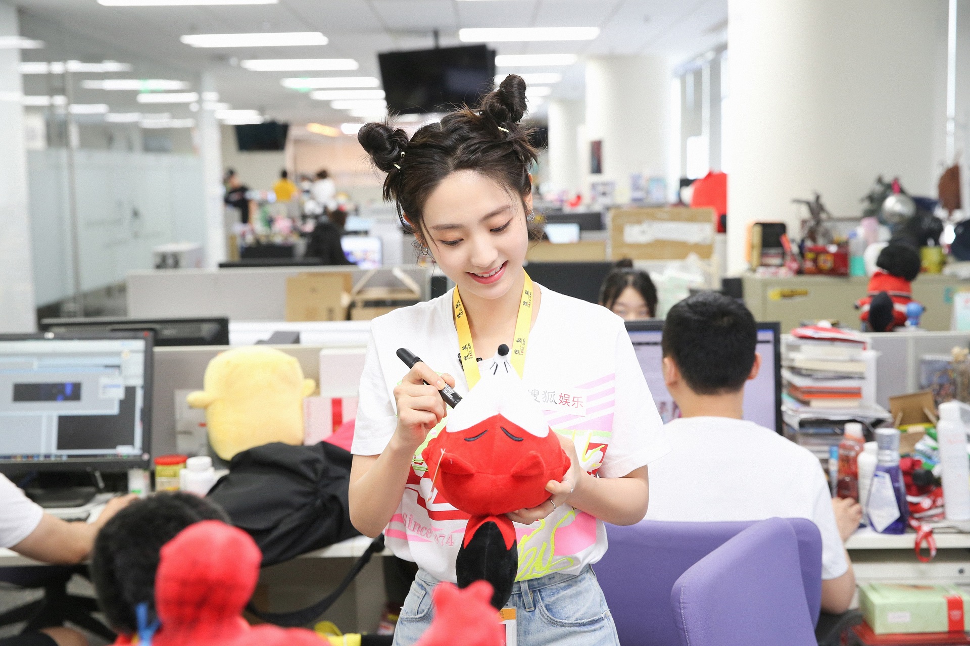 邢菲空降扫楼上演甜蜜暴击分饰两角还原流星花园名场面