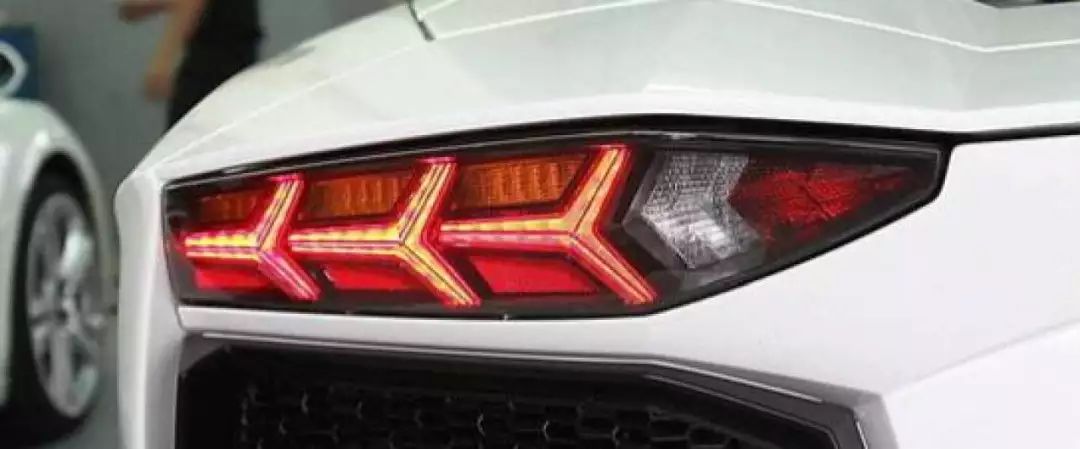 仅看尾灯就能认出这7款车,说明你是老司机了!_搜狐汽车_搜狐网
