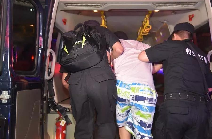 469名涉毒嫌疑人落网!特大跨省贩毒案现场抓捕画面曝光