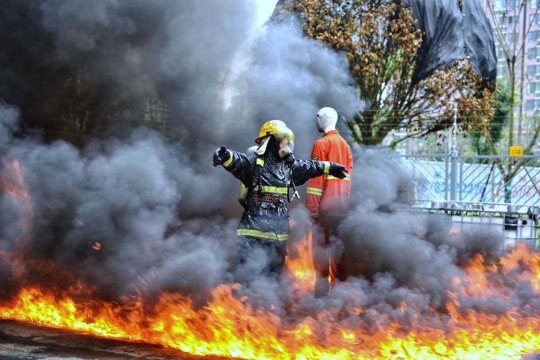 良策| 亚洲最大城市综合体一旦着火怎么办?