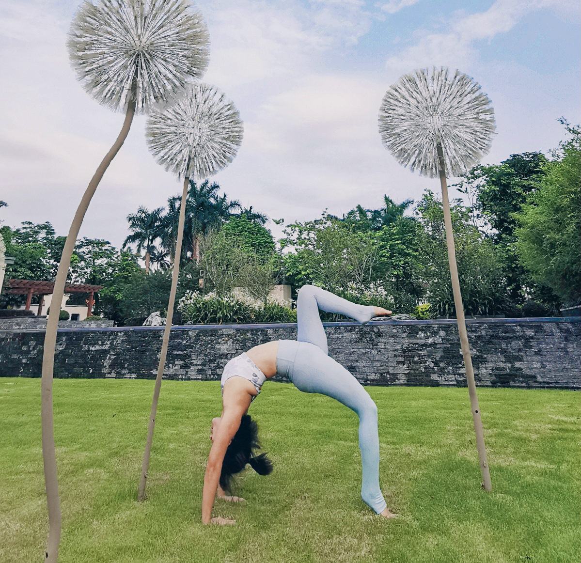 简单几个瑜伽动作练出显瘦好身材