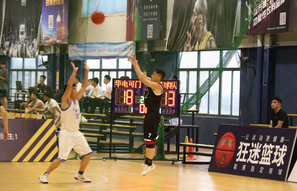 石狮球王陈荣仁首秀单场命中16记三分带领浩博星隆万家宴闯入淘汰赛