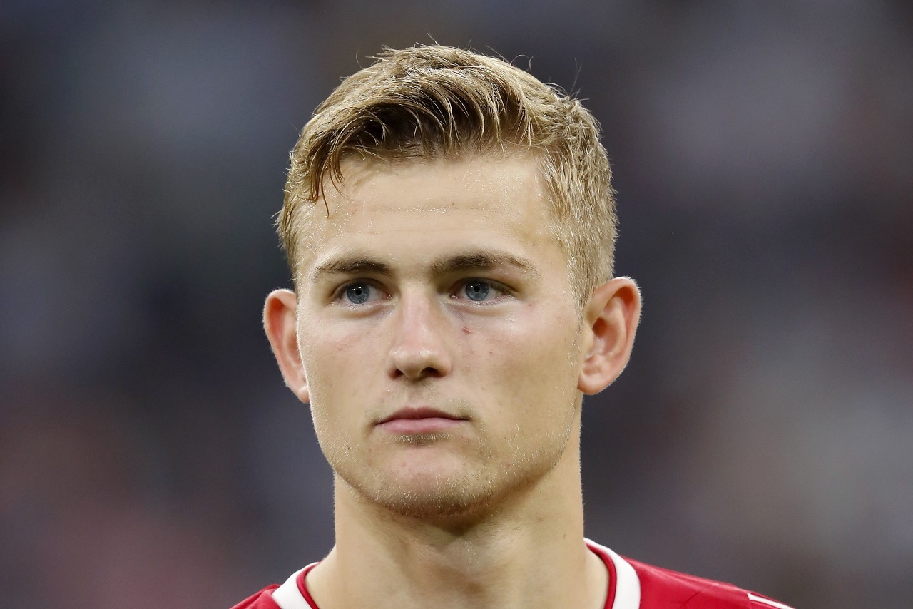 记者:尤文持续推动德里赫特转会,开出1500万欧年薪