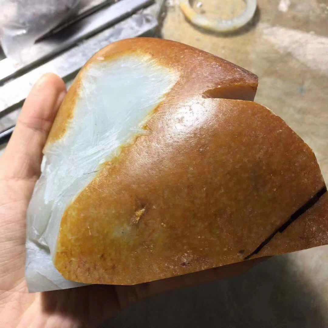 同一块的和田玉料子的肉质能都一样吗?