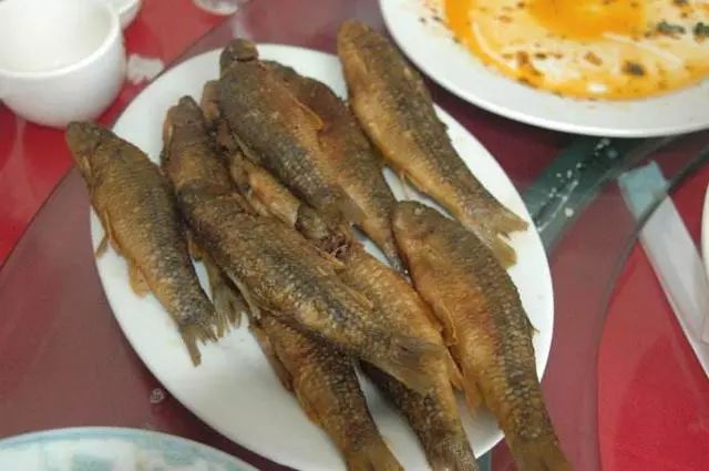 民族地区侗家酸鱼,壮家三夹,苗族羊瘪汤,瑶族羊骨圆,毛南菜牛肉,壮家