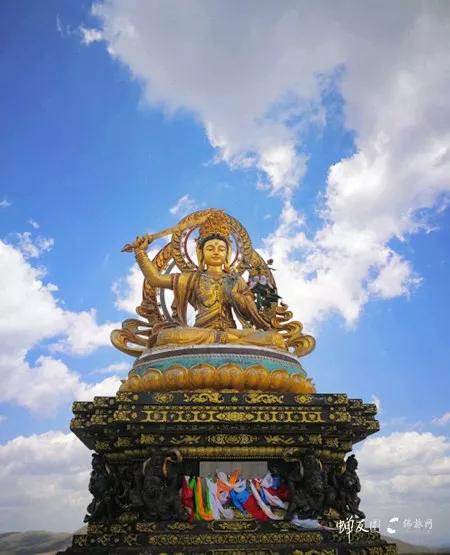 孝女携母大朝台佛母洞中获加持端午蝉友圈五台山朝圣回顾