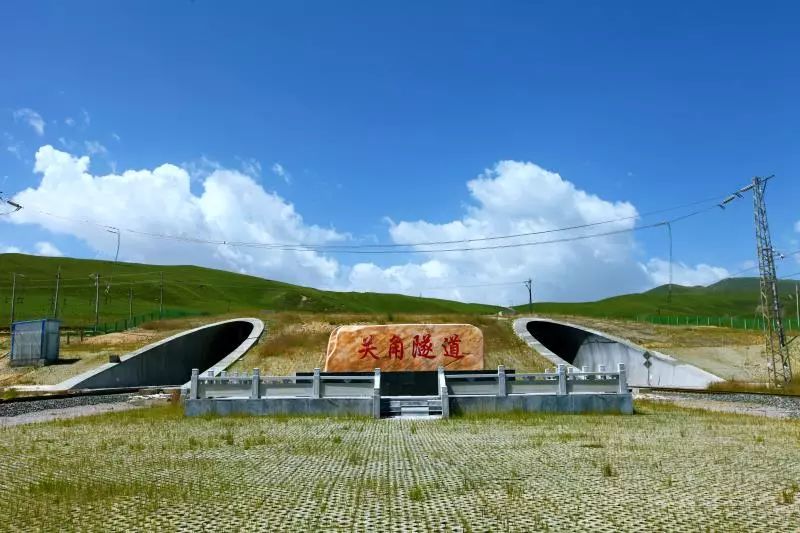 在海拔5072米的唐古拉山上坐火车是什么体验足迹