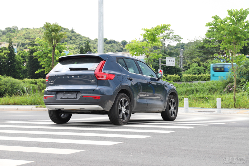 30万买三缸抢先测试沃尔沃xc40t3
