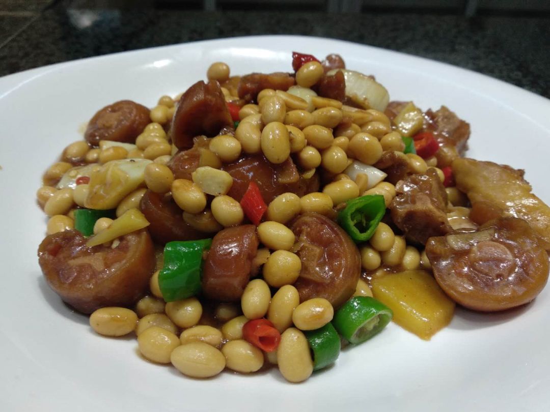 利霞教你来做菜第3期猪尾焖黄豆