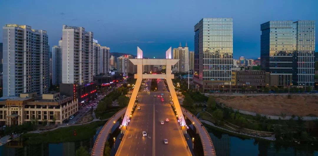 城西区四个集聚区点燃经济新引擎