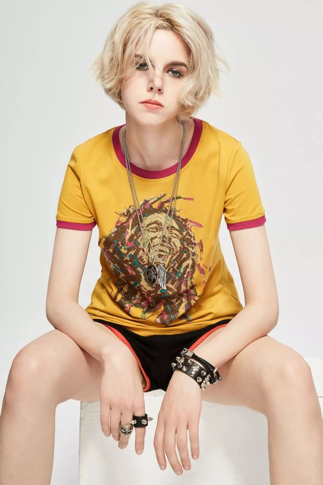 tch | 英伦轻奢潮牌tch强势入驻北京王府井apm,潮流风暴一触即发!