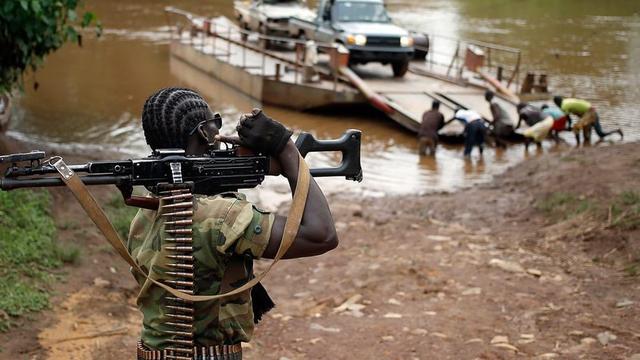连阳标统非洲大地上的战乱与拉风的战士