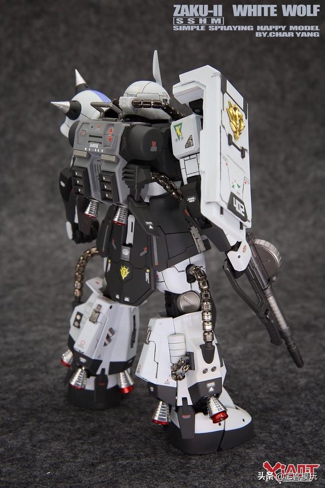 根大木秀:第一只扎古mg松永真白狼完工