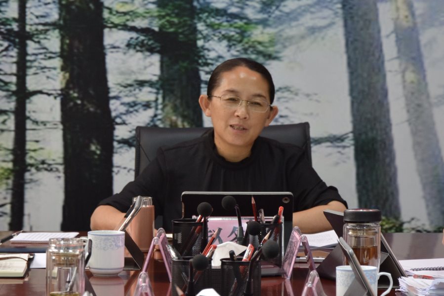 赵冬梅主持召开二届市委第72次常委会议_芒市