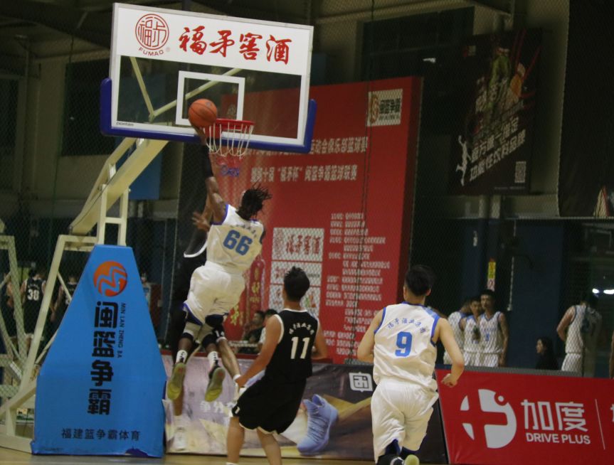 石狮球王陈荣仁首秀单场命中16记三分带领浩博星隆万家宴闯入淘汰赛