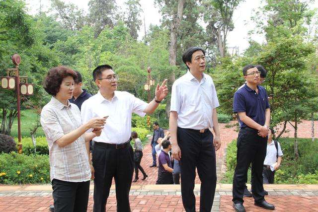 滇中新区党工委委员,杨林经开区党工委书记,管委会主任,县委书记