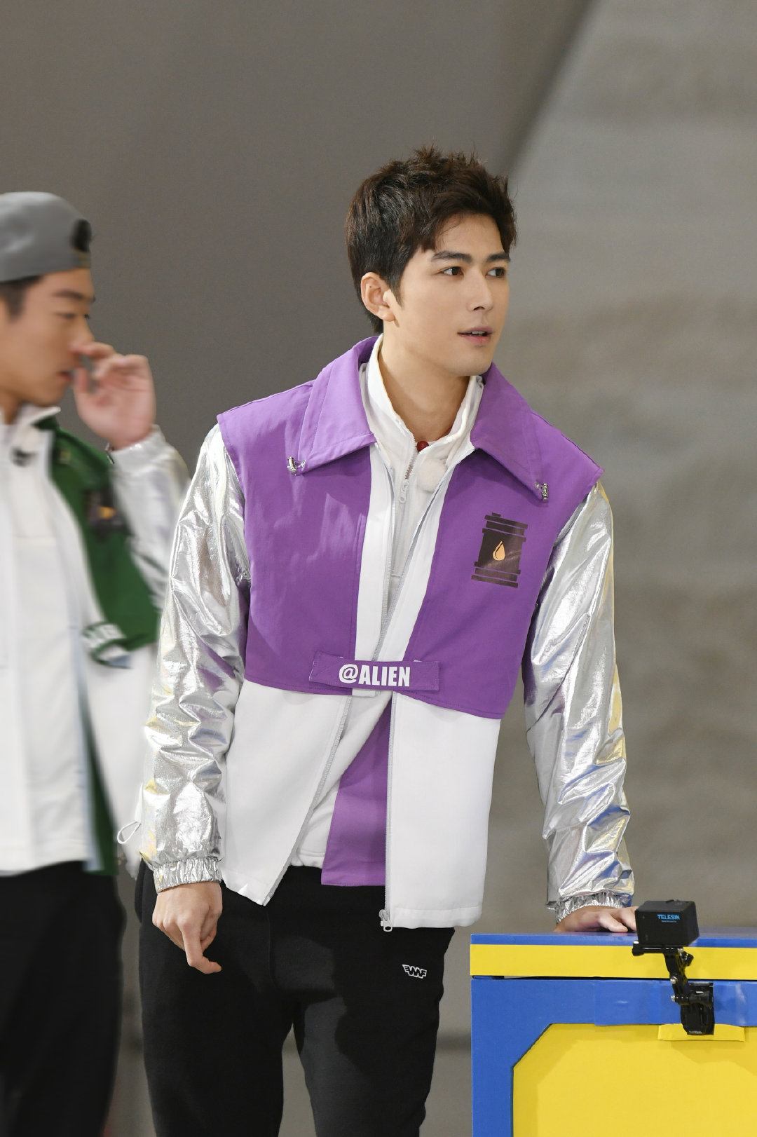 陈学冬在近期综艺里的表现广受观众好评,他的高情商,充满了阳光的内心