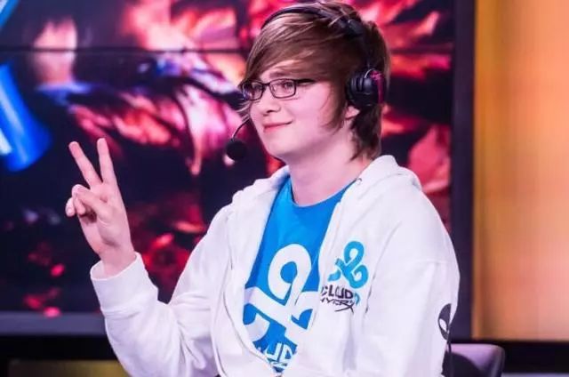 女装大佬sneaky再出cos力作