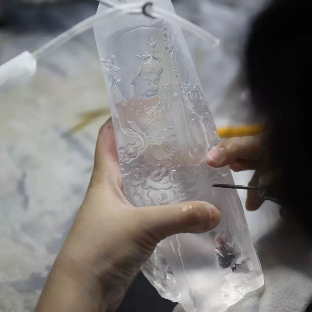 东海县举办2019•全国玉石雕刻职业技能竞赛（东海分赛区）暨首届全国水晶雕刻名人赛-搜狐大视野-搜狐新闻