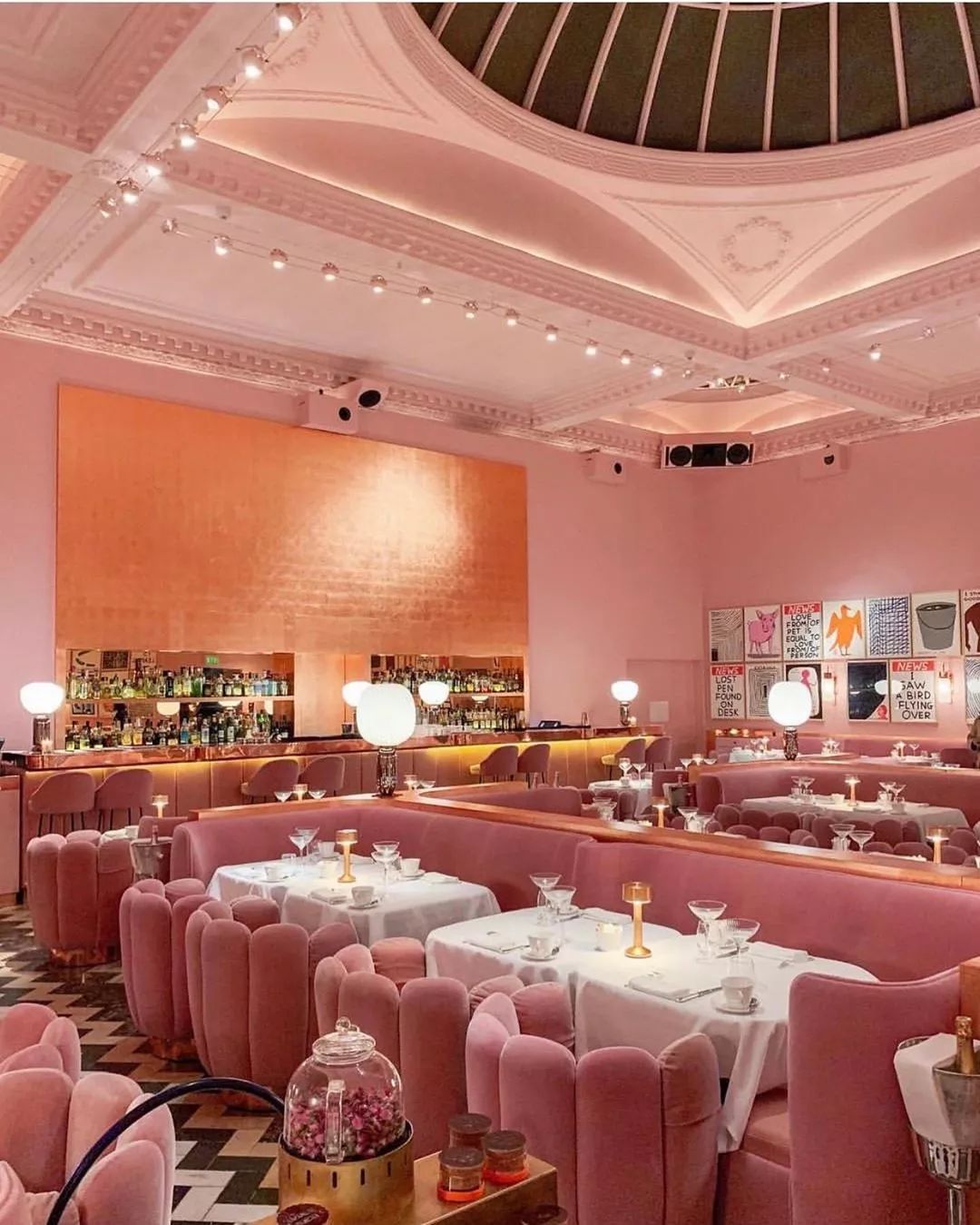 网红们真是拼了!疯狂旅行只为集齐这25个粉色浪漫景点