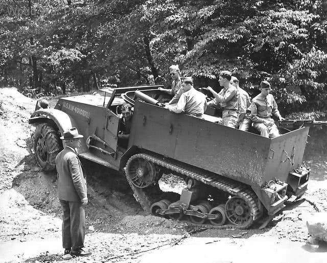 曾风靡二战的半履带装甲车为何消失不见混合传动形态被淘汰